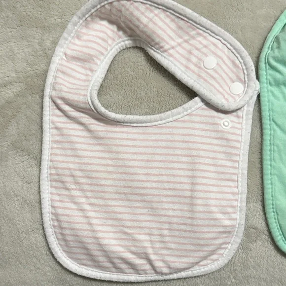 Assorted Baby Bib (8) & Cloths Set (5) - Pink, Gray, Green - Picture 5 of 6